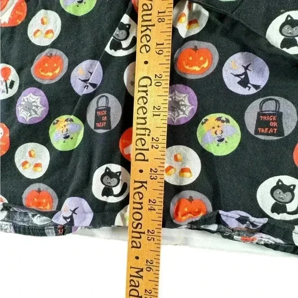 Dickies Women's Small Halloween Scrub Top with 2 Pockets Fun Print - Picture 9 of 9